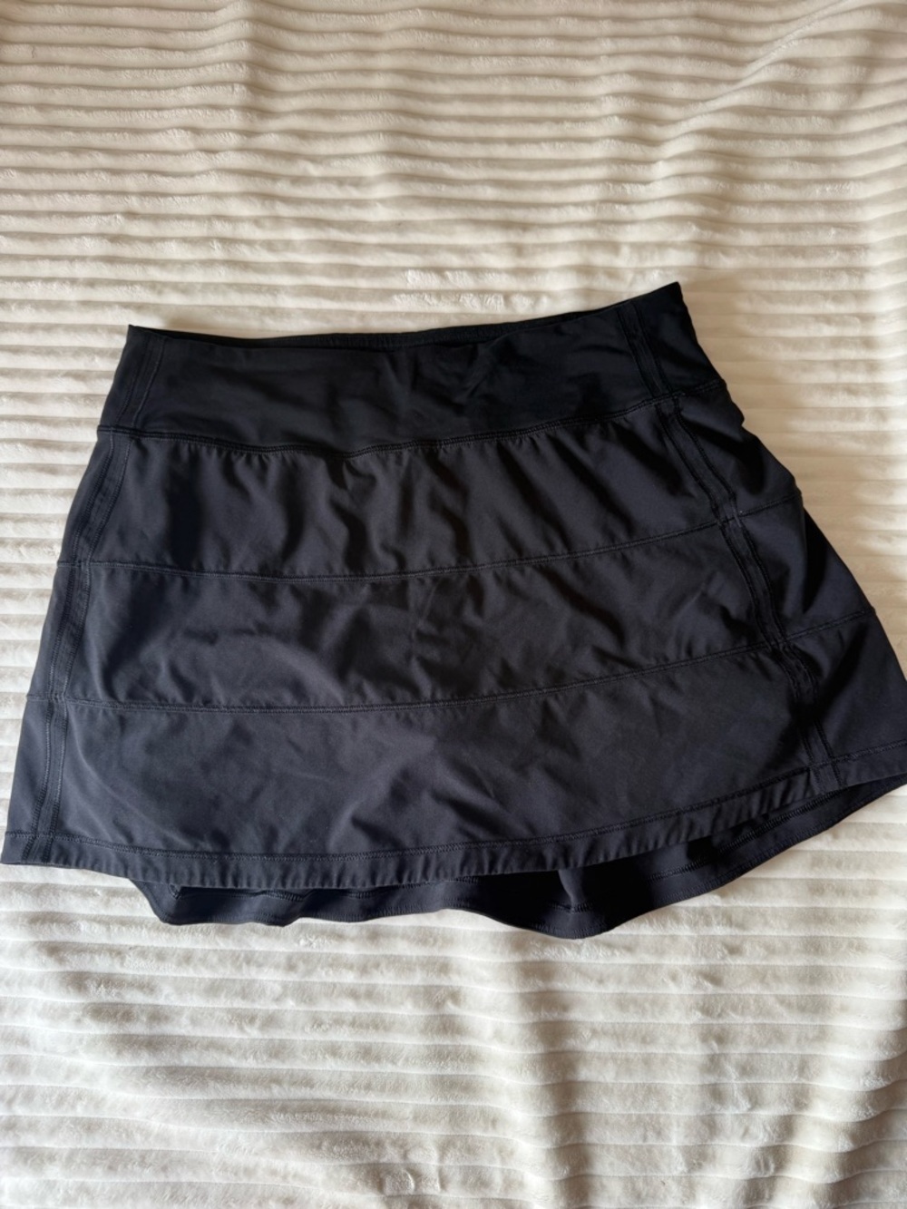 Lululemon pace rival skort